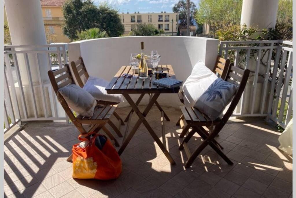 Magnifique Studio A 50M De La Plage De Cavaliere - Studio Tamarindo Le Lavandou Exteriör bild